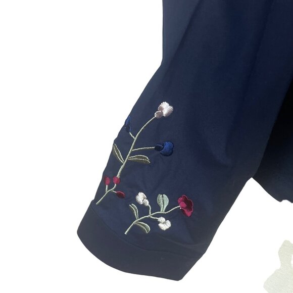 Antilia Blouse Shirt Womens Medium Blue New Embroidery Floral - Picture 6 of 9